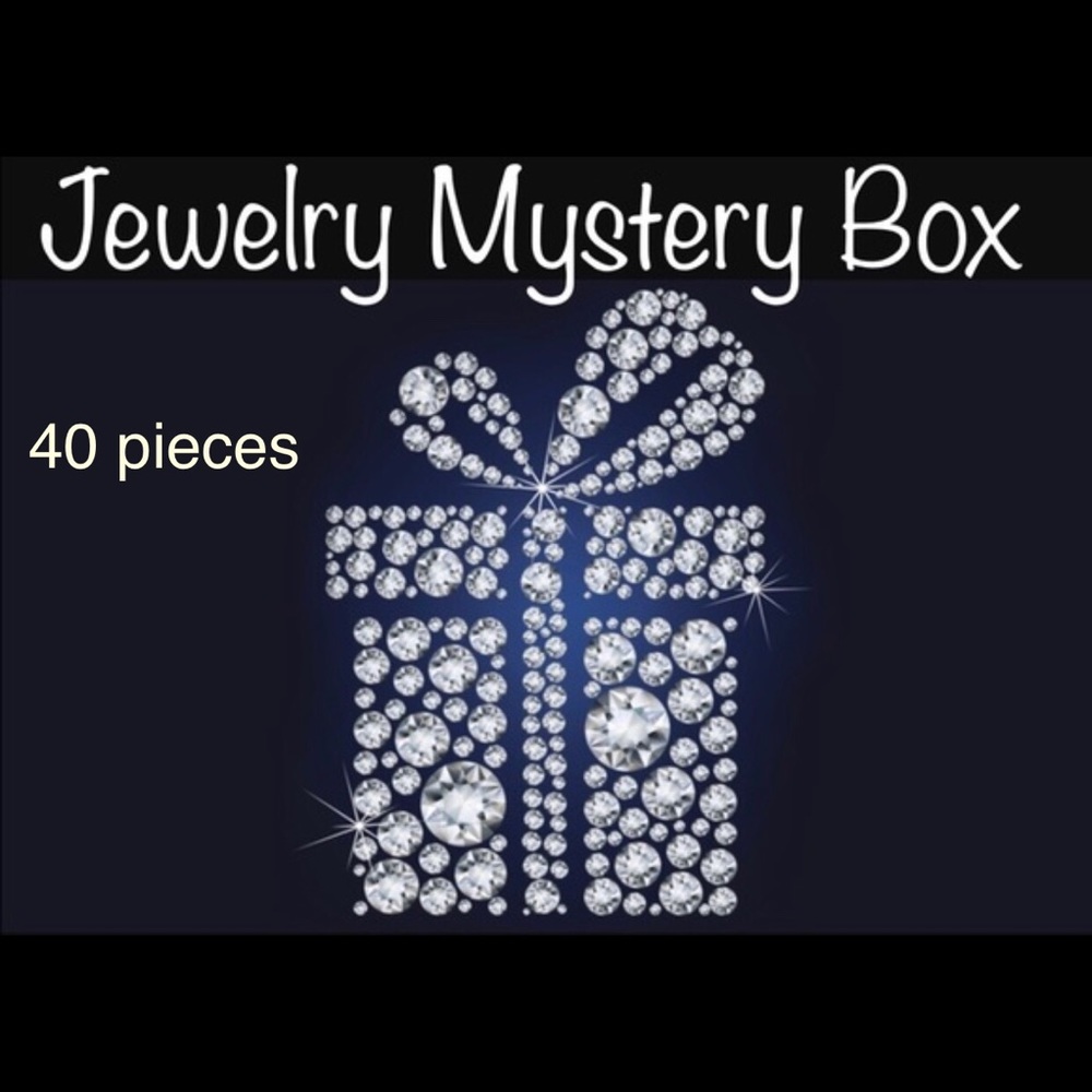 NEW Mystery box with 40 pieces jewelry/accessories